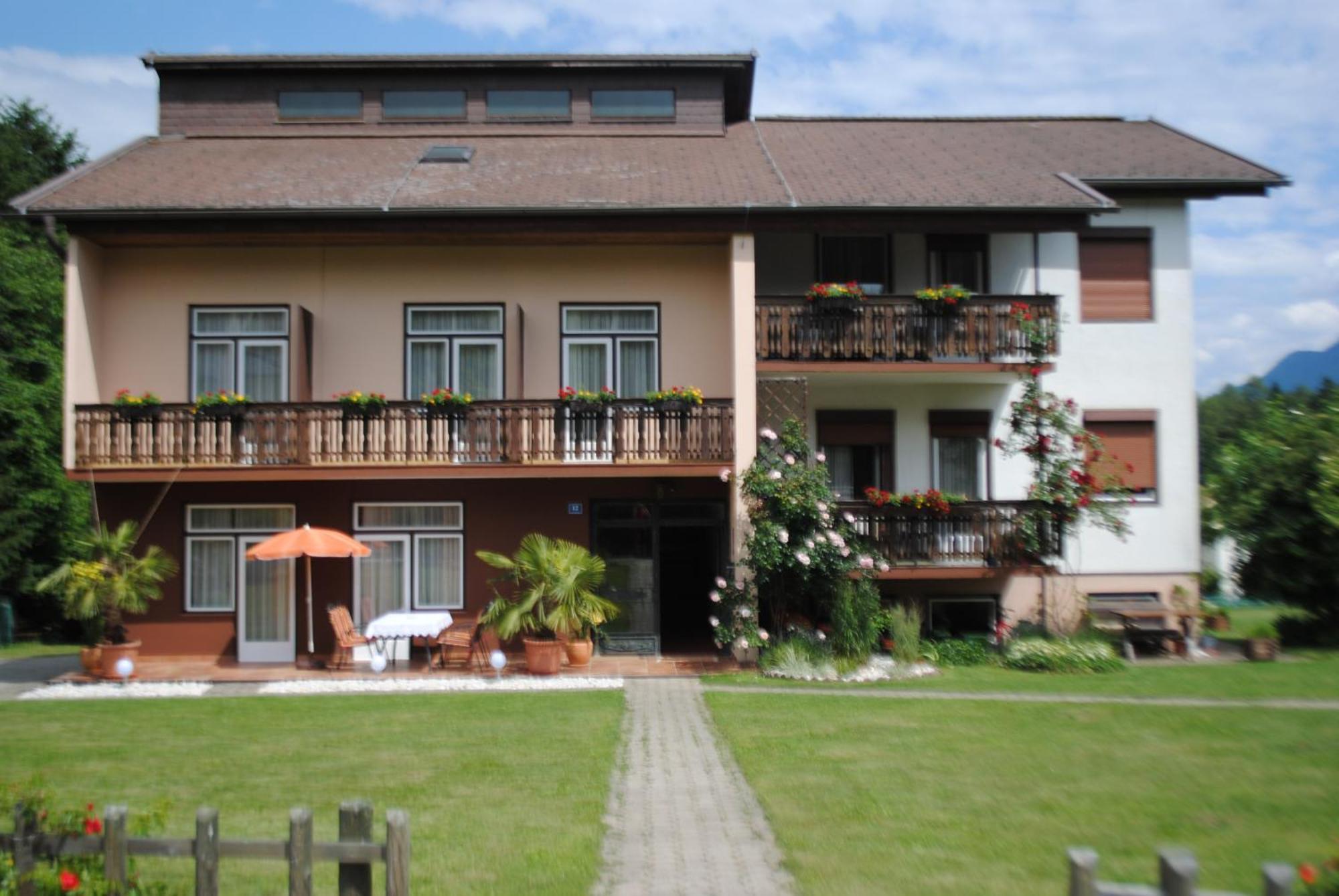 Ferienhaus Michor Latschach ober dem Faakersee Extérieur photo
