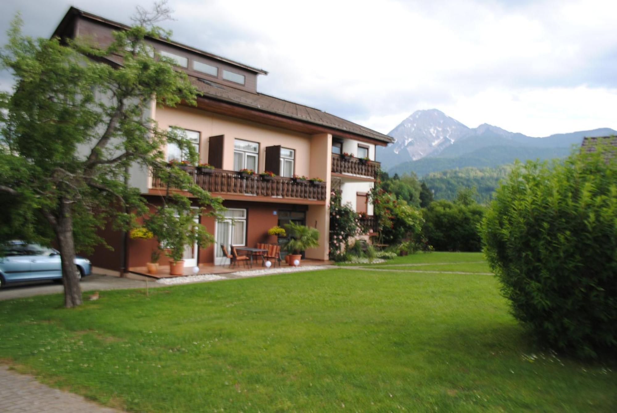 Ferienhaus Michor Latschach ober dem Faakersee Extérieur photo